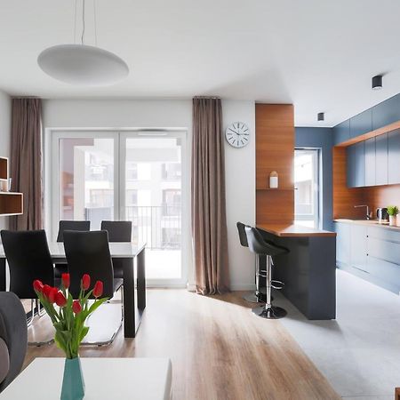 Luksusowy Apartament Przy Targach Poznań Exteriör bild