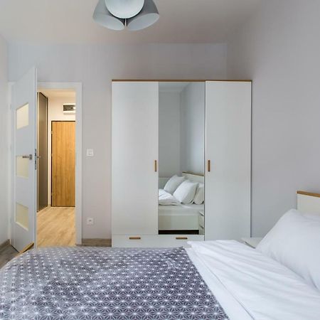 Luksusowy Apartament Przy Targach Poznań Exteriör bild
